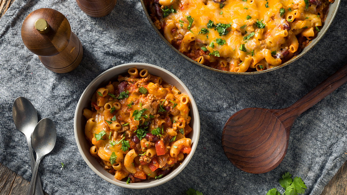 One Pot Chilli Mac and Cheese