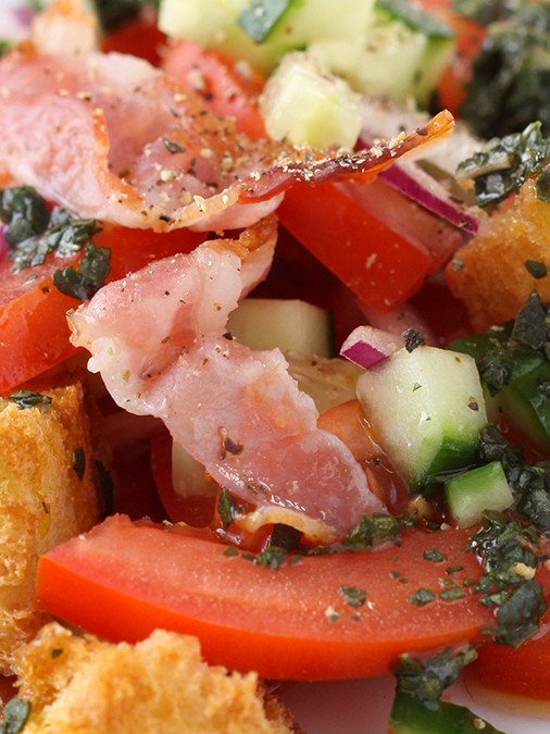 Panzanella Salad with Crispy Bacon